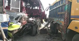 ঢাকা-ভাঙ্গা এক্সপ্রেসওয়েতে বাস-ট্রাক সংঘর্ষে নিহত ৩